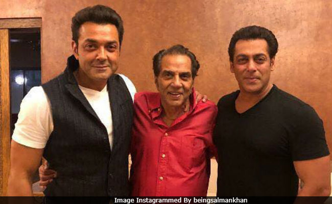 Salman Khan Adds <i>Race 3</i> Viral Dialogue Zinger To This Pic With Dharmendra And Bobby Deol
