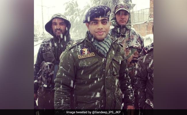 Jammu IPS Officer Coaches Students In Free Time, Wins Huge Support, Praise