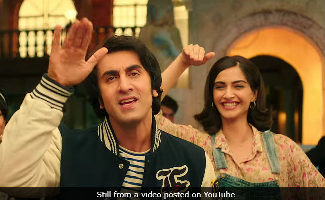<i>Sanju</i> Song <i>Badhiya</i>: Ranbir Kapoor And Sonam Kapoor Revive The Charm Of The 80s