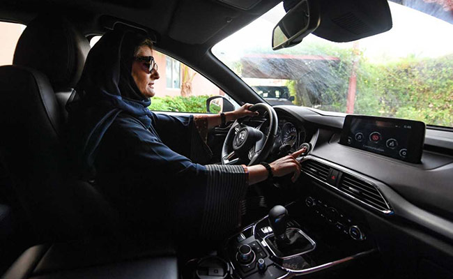"Look, A Woman Driver!": After Lifting Ban, Saudis Tackle Sexist Backlash