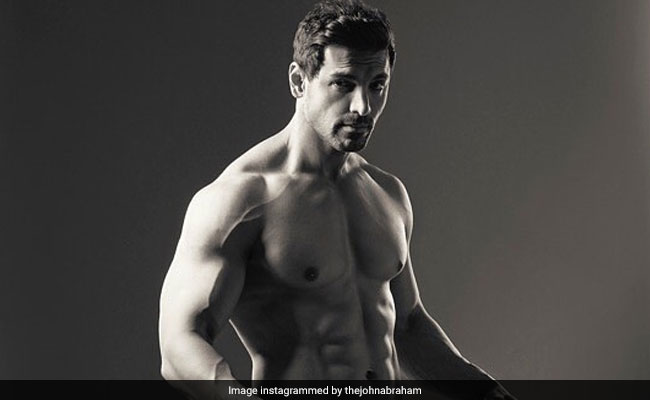 With a physique to die for, John Abraham truly is a fitness inspiration for the youth.