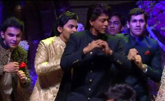 Shah Rukh Khan, Ranbir Kapoor Dance At Akash-Shloka Engagement. Watch