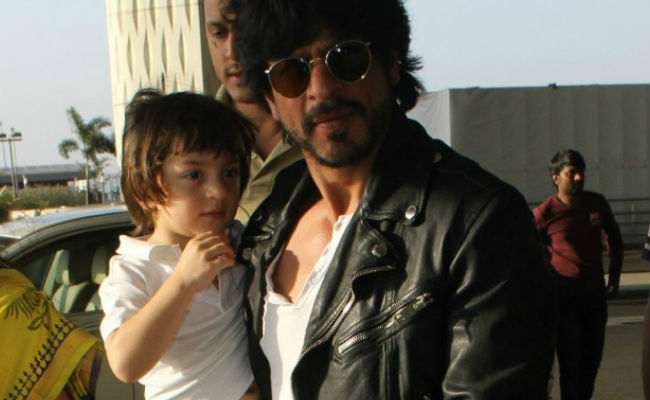 Shah Rukh Khan's Son Abram Takes Over A <i>Dilwale Dulhania Le Jayenge</i> Scene Like A Boss