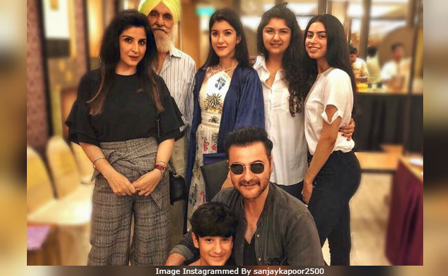 Khushi Kapoor And Anshula Attend Cousin Shanaya's Graduation Ceremony