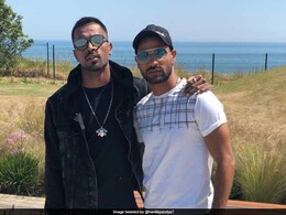 Watch: Hardik Pandya, Shikhar Dhawan Dance To FIFA World Cup 2018 Official Anthem Watch: Hardik Pandya, Shikhar Dhawan Dance To FIFA World Cup 2018 Official Anthem