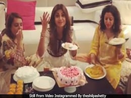 Now, Shilpa Shetty Trolled For Playing Song At <i>Iftaar</i> Party. 'Please Show Some Respect,' She's Told Now, Shilpa Shetty Trolled For Playing Song At <i>Iftaar</i> Party. 'Please Show Some Respect,' She's Told