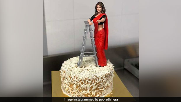 Shilpa Shetty's Birthday Cake Was "Super Se Upar"!