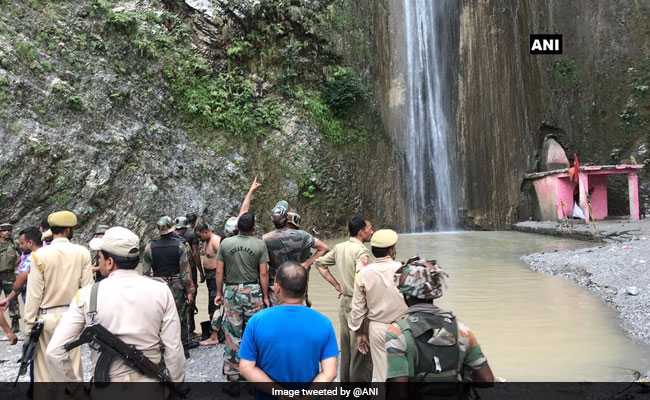 7 Killed, 25 Injured As Boulder Rolls Down Waterfall In Jammu And Kashmir