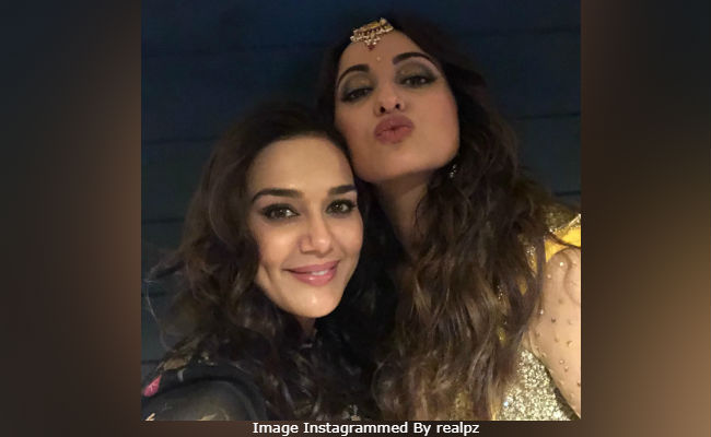 Preity Zinta Posts Pic With Salman Khan's Dabangg Reloaded Tour Colleagues Sonakshi Sinha And Jacqueline Fernandez