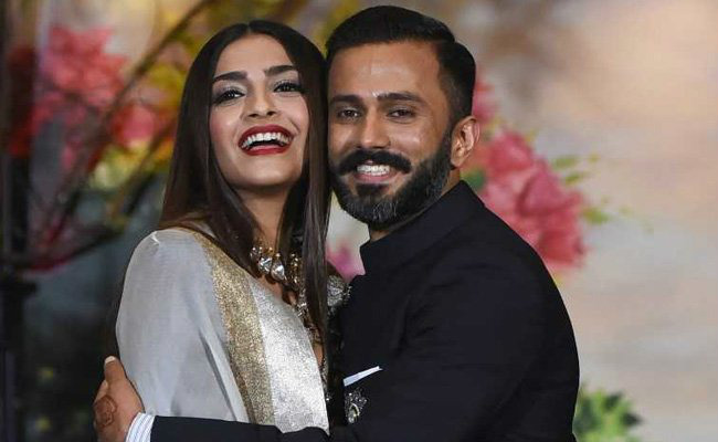 Anand Ahuja Adds 'S' For Sonam Kapoor To Name On Instagram. The Internet Is A-OK With It