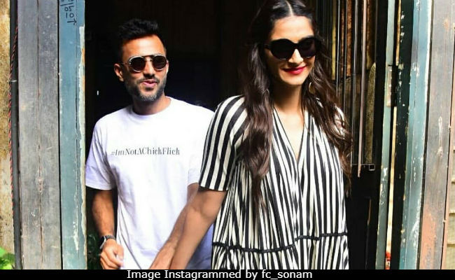 On Sonam Kapoor's Birthday, 10 Best Pics With Anand Ahuja To Keep Believing In Love