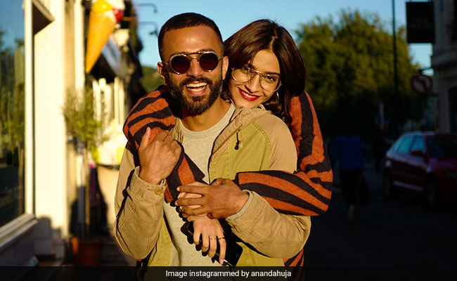 Sonam Kapoor On Her First Date: 'Anand Fell In Love With Me Despite My Bad Sneaker Game'