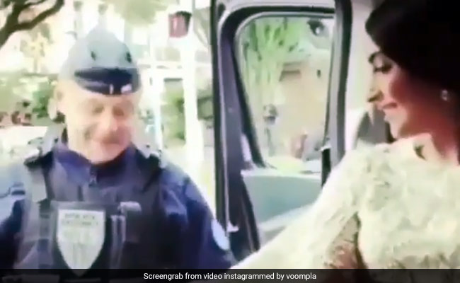 Cannes 2018: जब सिक्योरिटी गार्ड्स ने सोनम कपूर को घेरा, तो इन्होंने कहा- ड्रेस के नीचे छिपाया...