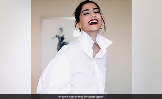 Cannes 2018: सोनम कपूर ने पहनीं सिर्फ 1850 की जींस, लेकिन इस वजह से है ये बहुत खास