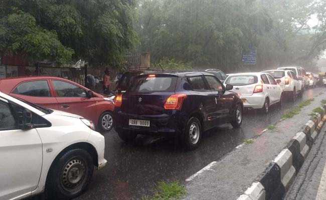 Delhi Rain Updates: Heavy Rain Lashes City, Traffic Snarls, Congestion In Various Parts