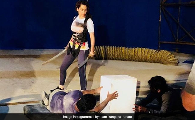 <I>Manikarnika</I>: Kangana Ranaut Is An 'Unbeatable Queen'. This BTS Photo Is Proof