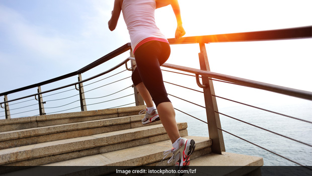 Stair Exercise Benefits: जिम जाने का नहीं है टाइम, तो घर की सीढ़ियों पर ही करें ये आसान एक्सरसाइज