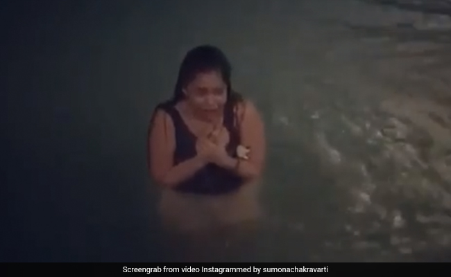 कपिल शर्मा की 'पत्नी' का आधी रात को हुआ बुरा हाल, इन लोगों ने उठाकर फेंका पानी में और फिर...