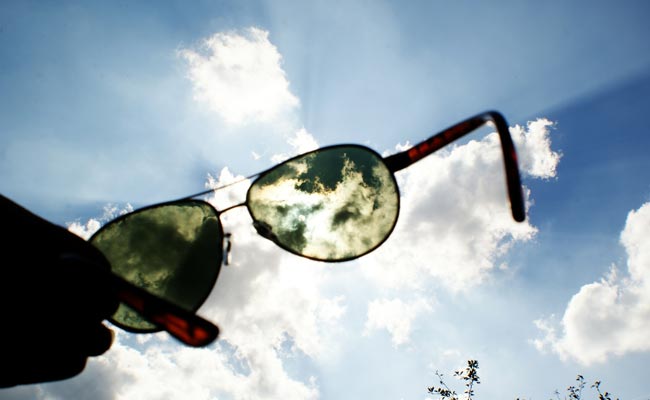 It's Important To Wear Sunglasses Even On Cloudy Days, Ophthalmologists Say
