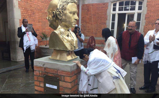 Sushma Swaraj At Pietermaritzburg Station In South Africa, Pays Tribute To Mahatma Gandhi