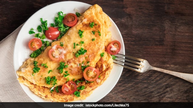 Replacing carbohydrate-heavy breakfasts with high-protein options can improve cholesterol levels