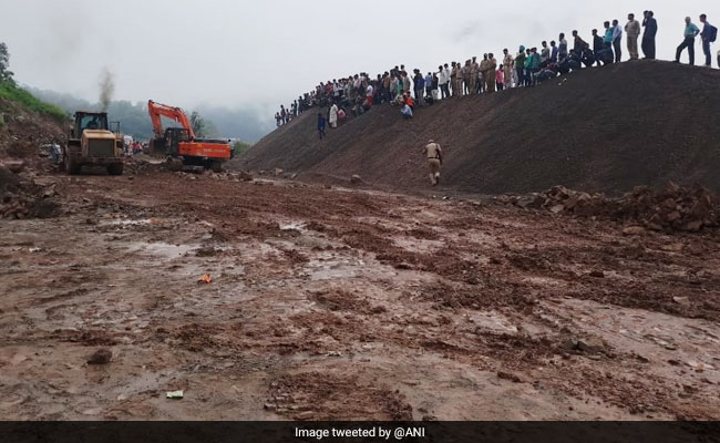 Jammu-Srinagar National Highway Remains Closed For Second Day