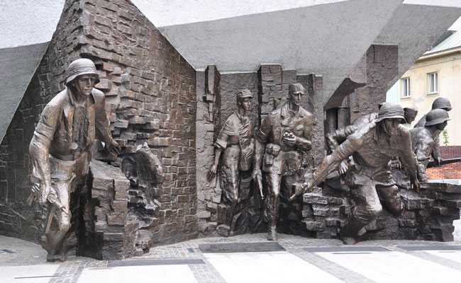 Virtual Reality Brings Poland Uprising Against German Nazis Back To Life