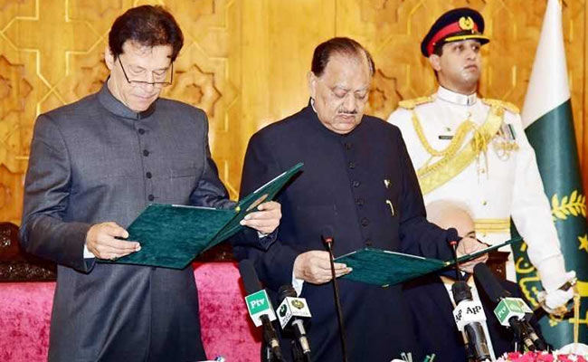 Imran Khan's Lofty Rhetoric Raising Pakistan's Expectation