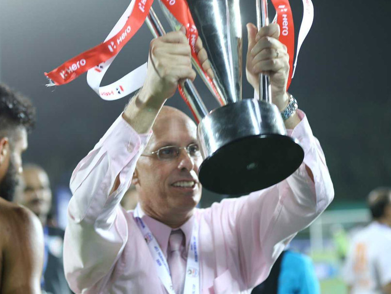 'इस कारण' भारतीय फुटबॉल कोच स्टीफन कांस्टेनटाइन ने आईओए पर साधा निशाना