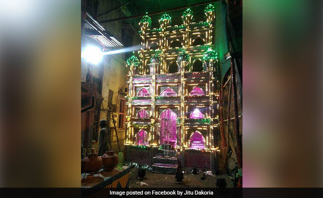 मुस्लिम कलाकार हिन्‍दुओं के लिए बनाते हैं ताजिया वाले मंडप, शादी-पार्टी में होता है खूब इस्‍तेमाल