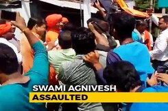 Swami Agnivesh Beaten Up In Jharkhand Allegedly By BJP Workers Swami Agnivesh Beaten Up In Jharkhand Allegedly By BJP Workers