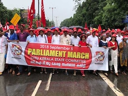 मोदी सरकार के खिलाफ देश भर के किसान-मजदूरों का ने रामलीला मैदान से संसद तक किया पैदल मार्च मोदी सरकार के खिलाफ देश भर के किसान-मजदूरों का ने रामलीला मैदान से संसद तक किया पैदल मार्च