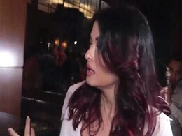 Fanney Khan के प्रमोशन पर ऐश्वर्या राय बच्चन को आया गुस्सा, बोलीं- दिस साइड कहते हुए निकल गई...देखें Video Fanney Khan के प्रमोशन पर ऐश्वर्या राय बच्चन को आया गुस्सा, बोलीं- दिस साइड कहते हुए निकल गई...देखें Video