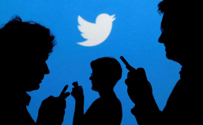 Pakistan Threatens To Ban Twitter For Not Blocking "Offensive Content"