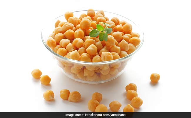 Chickpeas are rich in protein and fibre, but regular consumption can hamper digestion