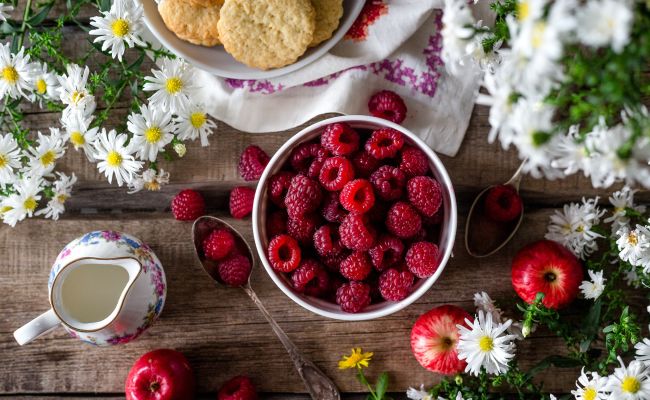 Nutritionist has shared five foods that can be easily added to your daily meals.