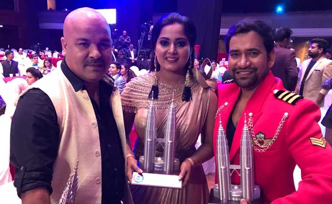 रवि किशन-निरहुआ से आम्रपाली दुबे और अंजना सिंह तक, भोजपुरी अवॉर्ड्स में दिखा इन सेलेब्स का टशन