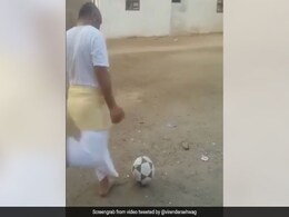 ये हैं 'मेसी के चाचा', मारा ऐसा गोल कि बड़े से बड़ा फुटबॉलर हैरान रह जाए ये हैं 'मेसी के चाचा', मारा ऐसा गोल कि बड़े से बड़ा फुटबॉलर हैरान रह जाए