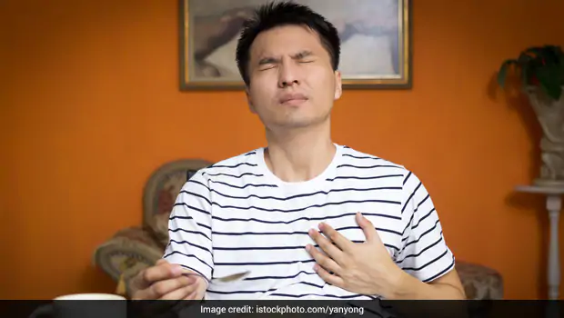Harvard-Trained Gastroenterologist Shares Simple Remedies For Heartburn And Acid Reflux