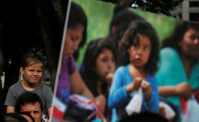 Mexican Airline Volaris Offers Free Flights For Separated Children