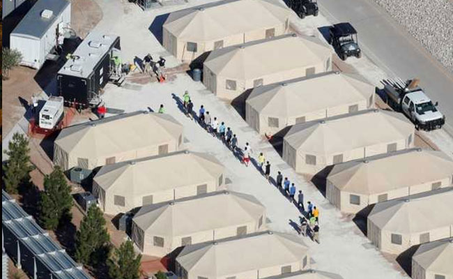 US Judge Orders Separated Migrant Families To Be Reunited