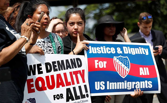 US Lawmakers To Vote On Bill To End Migrant Family Separations