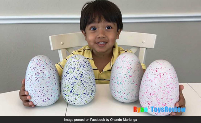 ये काम कर 6 साल के बच्चे ने यूट्यूब पर कमाए थे 75 करोड़ रुपये, अब Walmart के साथ साइन की डील ये काम कर 6 साल के बच्चे ने यूट्यूब पर कमाए थे 75 करोड़ रुपये, अब Walmart के साथ साइन की डील