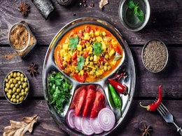 Is Vegetarian Diet Rich In Protein? Busting Myths Surrounding A Meat-Free Diet Is Vegetarian Diet Rich In Protein? Busting Myths Surrounding A Meat-Free Diet