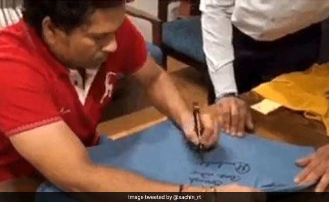 On Left Handers Day, Sachin Tendulkar Leads Charge Of Lefties On Twitter