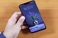Vivo X21 With In-Display Fingerprint Scanner Unboxing And First Look Vivo X21 With In-Display Fingerprint Scanner Unboxing And First Look