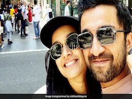 Video: अटेंशन पाने के लिए श्रद्धा कपूर ने अपनाए ऐसे पैंतरे, देखकर हंसी न रोक पाएंगे आप... Video: अटेंशन पाने के लिए श्रद्धा कपूर ने अपनाए ऐसे पैंतरे, देखकर हंसी न रोक पाएंगे आप...