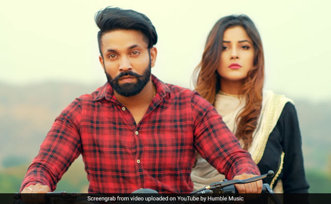 बॉयफ्रेंड के साथ घूम रही थी, भाई ने पकड़ा रंगे हाथ; 40 लाख बार देखा गया Video