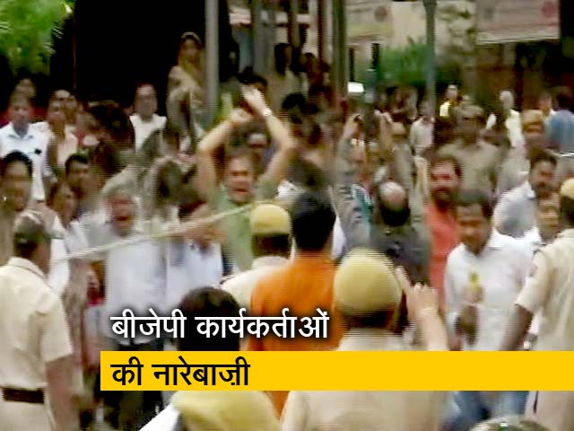 इंडिया 7 बजे : शत्रुघ्‍न सिन्‍हा को काले झंडे