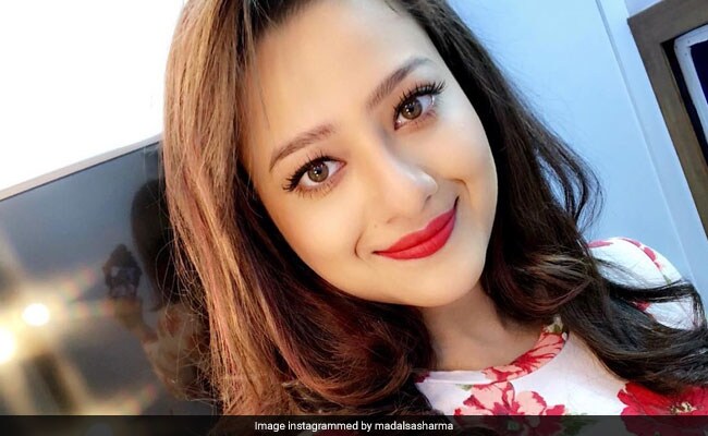 मिलिए मिथुन चक्रवर्ती की बहू मदालसा शर्मा से, रेप के आरोप के बावजूद की बॉयफ्रेंड से शादी